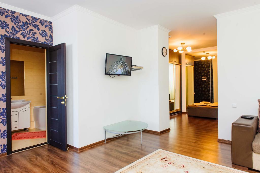 Apartment Lazurniy Akmola Esterno foto